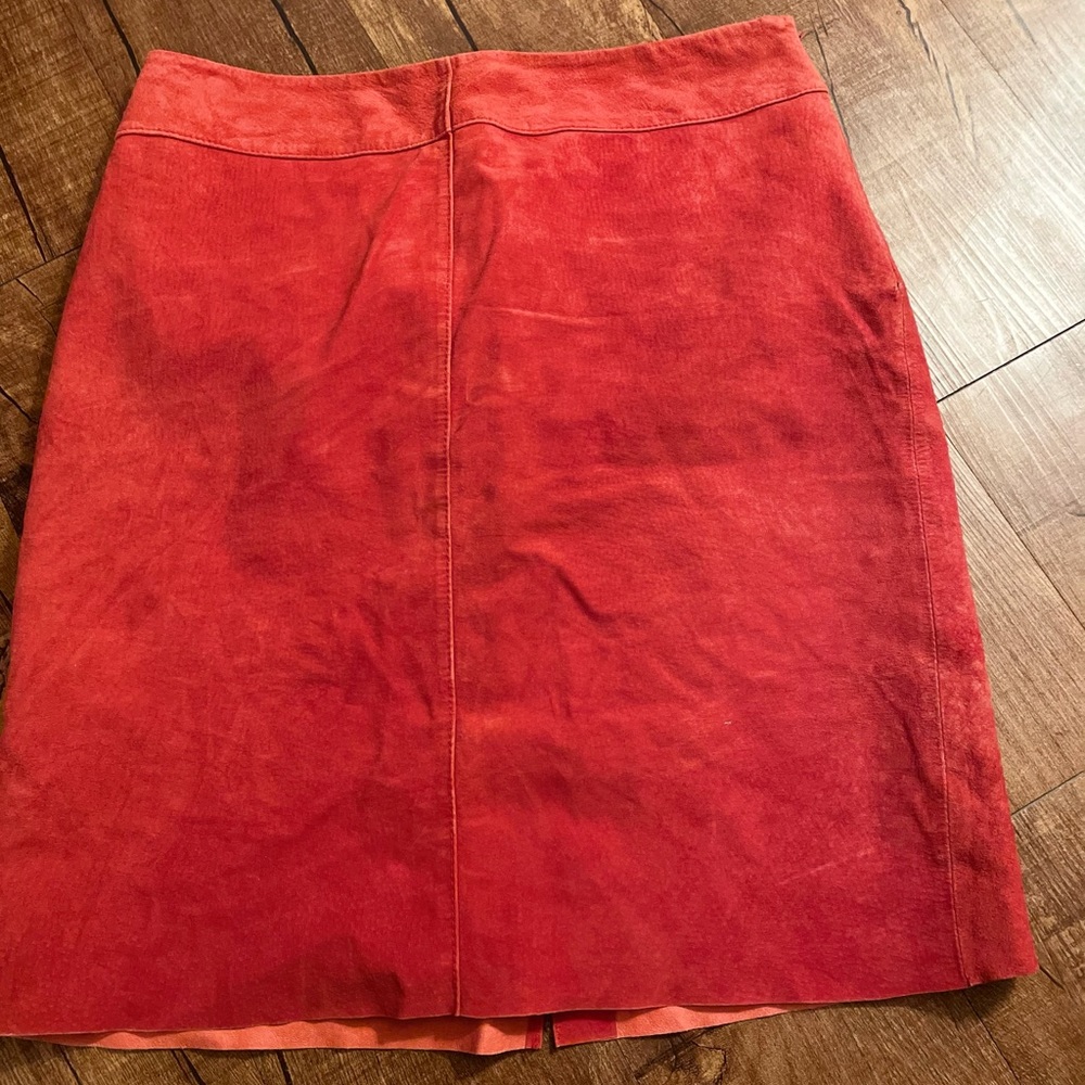 Vintage classy and sassy red skirt